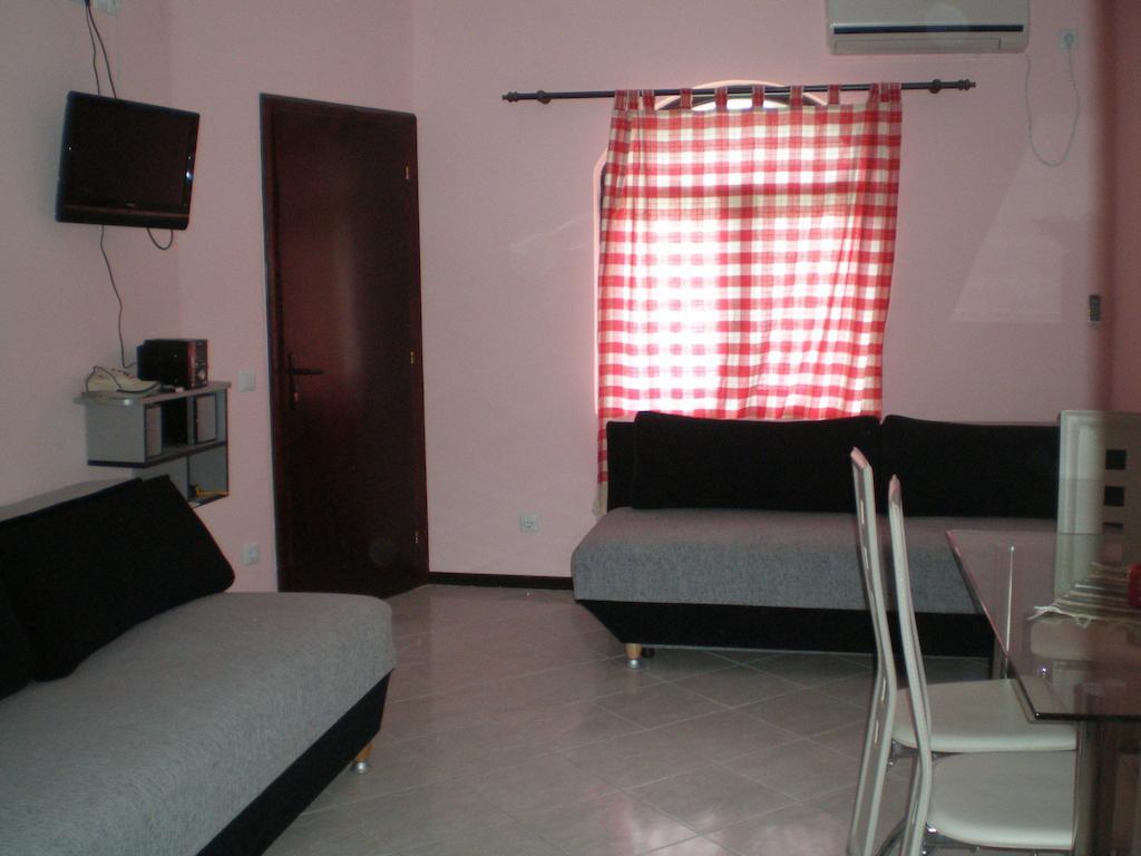 Apartments Jeremic Bela Crkva  Camera foto
