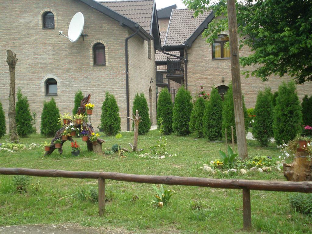 Apartments Jeremic Bela Crkva  Esterno foto